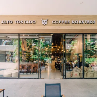 Alto Tostado Coffee Roasters in Santa Cruz de la Sierra, Bolivia