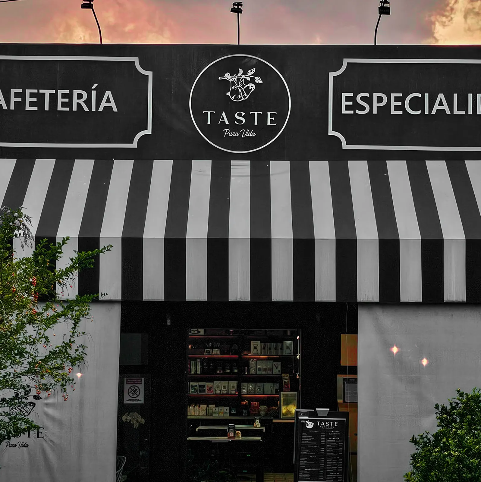 Taste Pura Vida in San Joaquín, Costa Rica