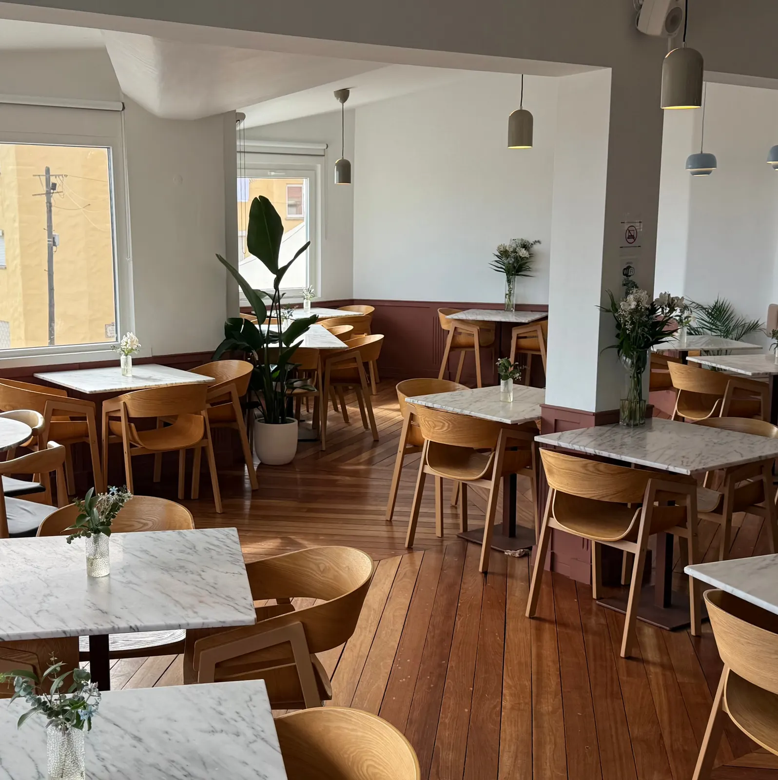 Liberty: food, coffee & wine in Cascais, Portugal