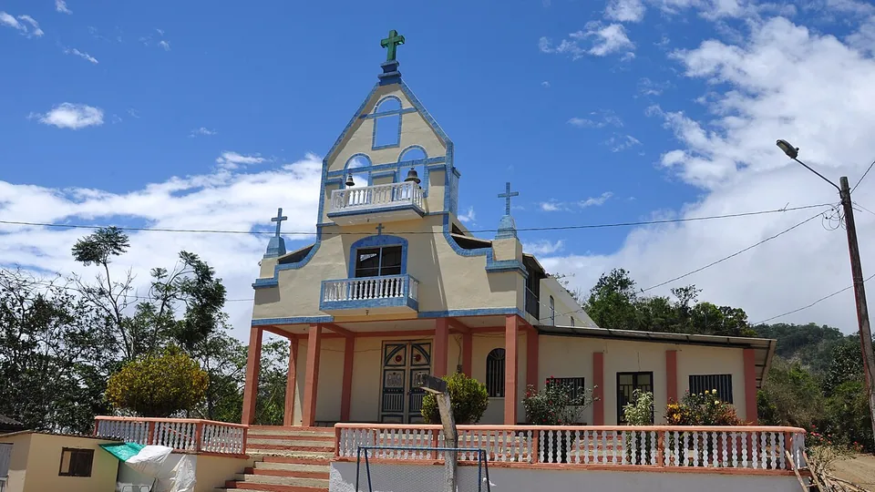View of Piñas